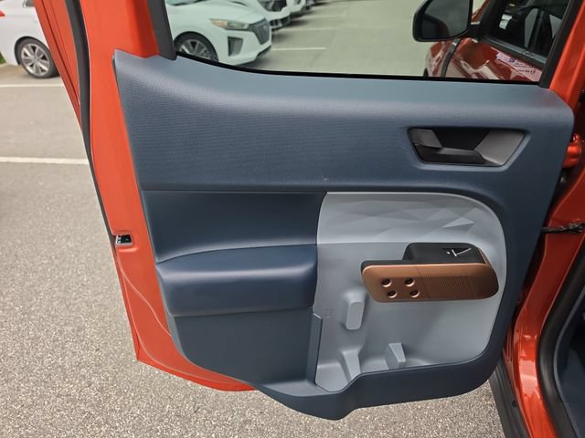 Used 2024 Ford Maverick Lariat FWD image 12