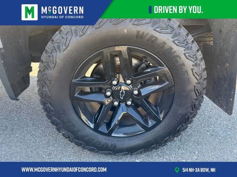 Used 2024 Chevrolet Silverado 1500 LT Trail Boss w/ Dark Appearance Package image 28