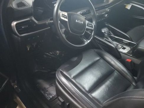 Certified 2024 Kia Telluride S w/ S Sunroof Package FWD image 7