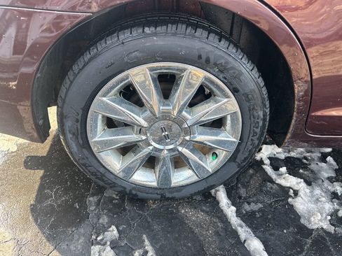 Used 2012 Lincoln MKZ image 39