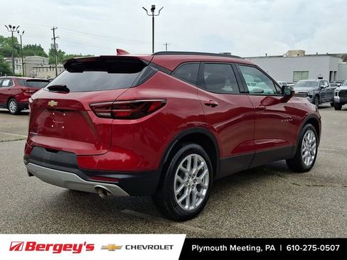 Used 2023 Chevrolet Blazer LT FWD image 8