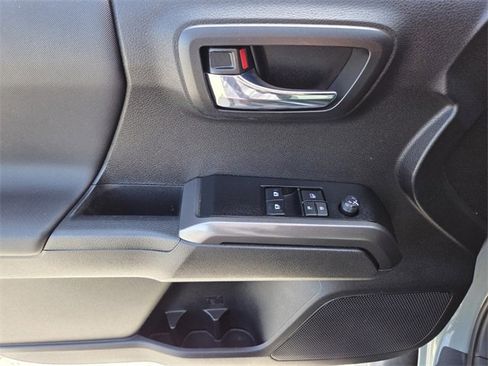 Used 2023 Toyota Tacoma TRD Sport w/ Technology Package image 17