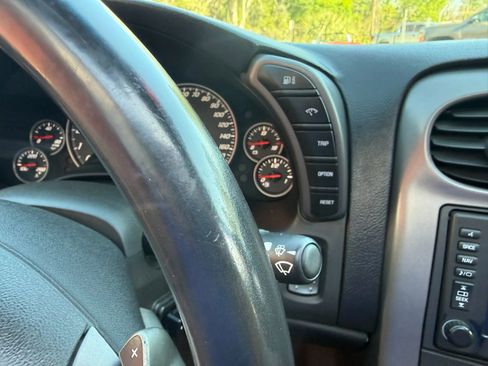 Used 2006 Chevrolet Corvette Coupe w/ Preferred Equipment Group RWD image 24