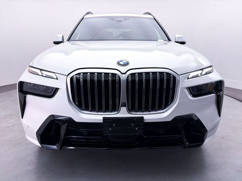 Used 2023 BMW X7 xDrive40i w/ M Sport Package AWD/4WD image 13