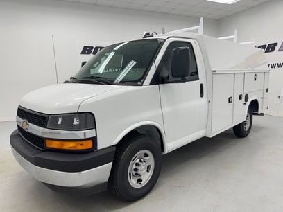 New 2026 Chevrolet Express 3500 w/ Power Convenience Package