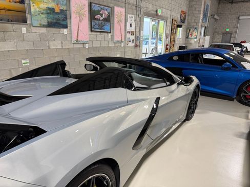 Used 2021 Chevrolet Corvette Stingray Premium Conv w/ Z51 Performance Package image 43