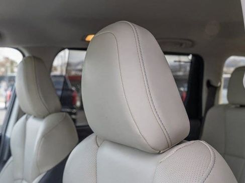 Used 2023 Subaru Ascent Limited AWD/4WD image 11