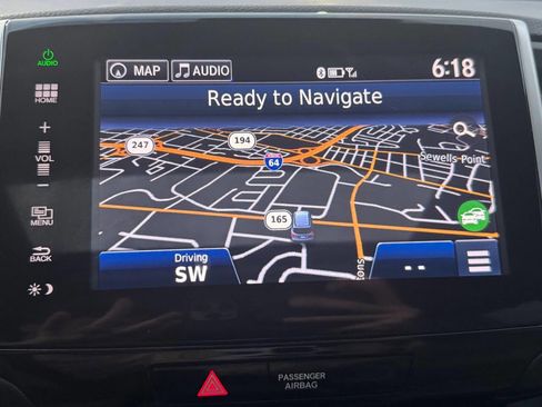 Used 2016 Honda Pilot Touring image 17