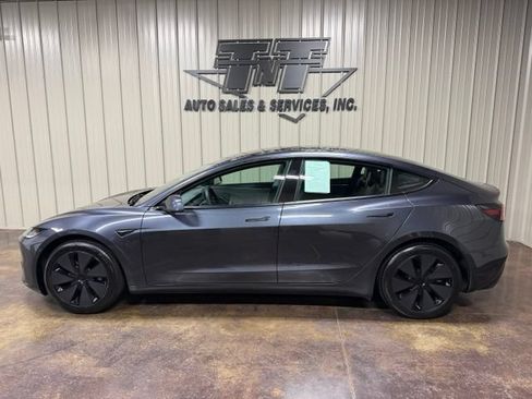 Used 2025 Tesla Model 3 RWD image 3
