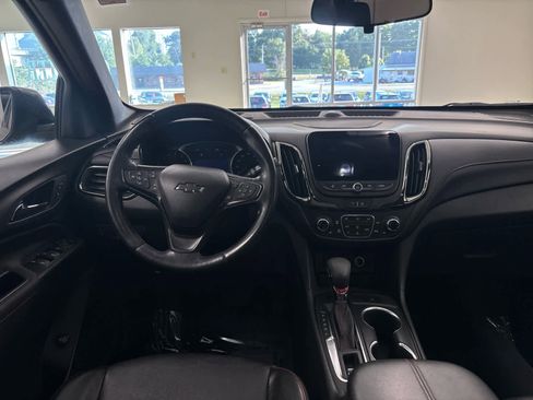 Used 2022 Chevrolet Equinox RS w/ RS Leather Package image 19