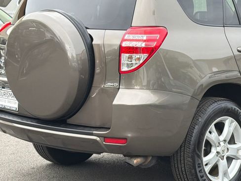 Used 2012 Toyota RAV4 4WD w/ Upgrade Value Pkg image 5