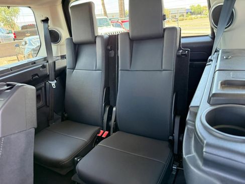 Used 2016 Land Rover LR4 HSE AWD/4WD image 46