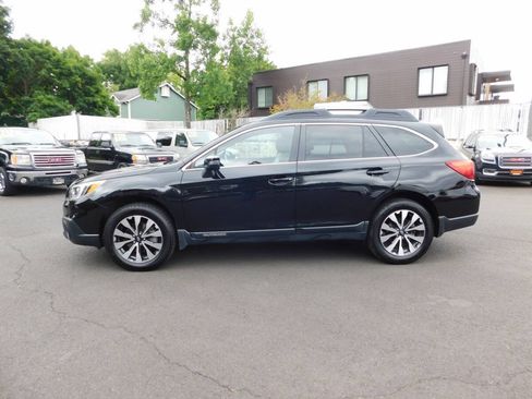 Used 2017 Subaru Outback 3.6R Limited AWD/4WD image 25