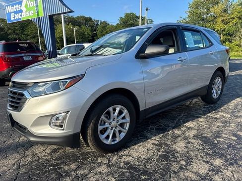 Used 2019 Chevrolet Equinox LS FWD image 3