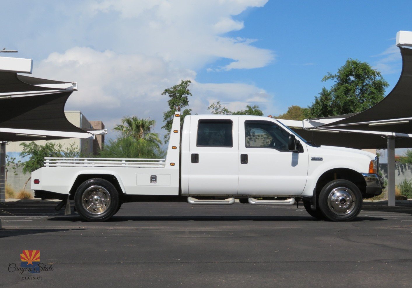 Used 1999 Ford F550 4x4 Crew Cab Super Duty image 2