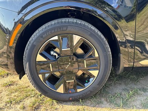 New 2026 Kia Sportage SX image 9