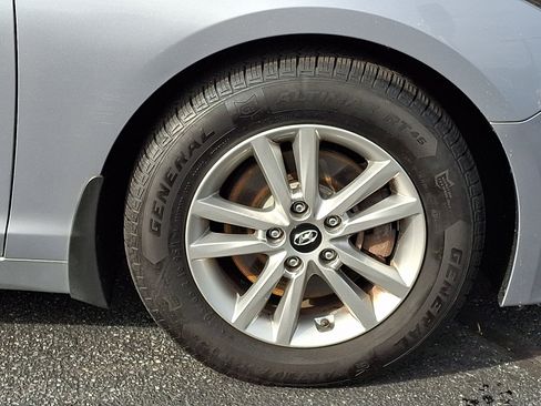 Used 2015 Hyundai Sonata SE FWD image 8
