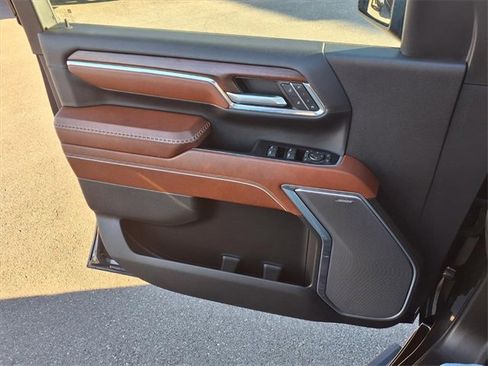 Used 2024 GMC Sierra 2500 Denali Ultimate image 85