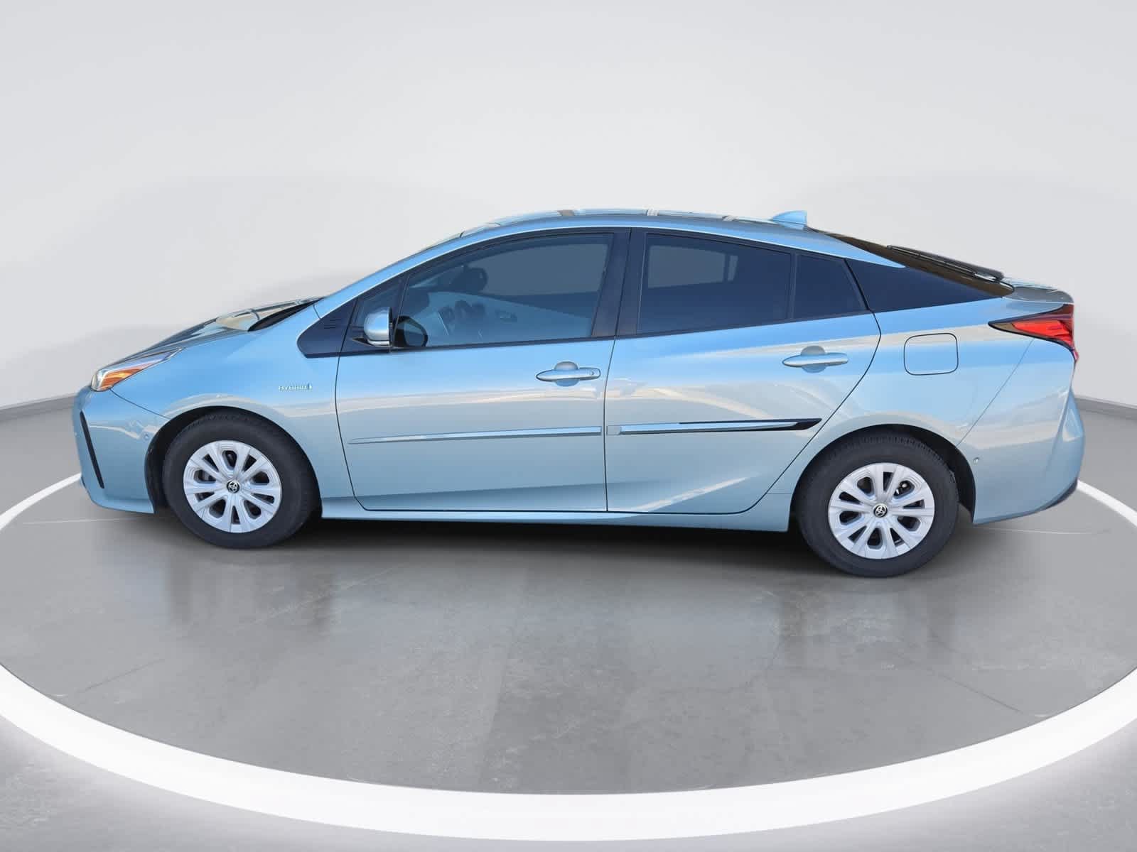 Used 2019 Toyota Prius LE FWD image 5
