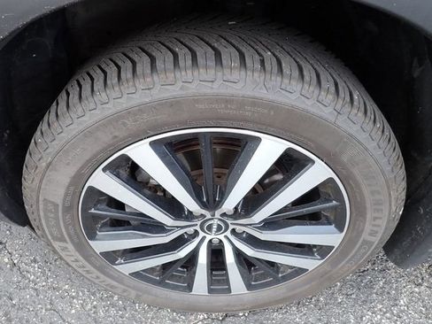 Used 2023 Nissan Pathfinder Platinum AWD/4WD image 10