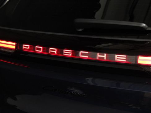Used 2026 Porsche Cayenne Electric AWD/4WD image 23