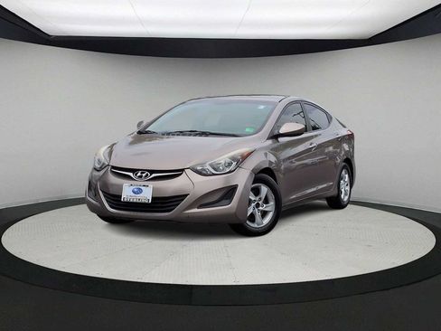 Used 2015 Hyundai Elantra SE FWD image 1