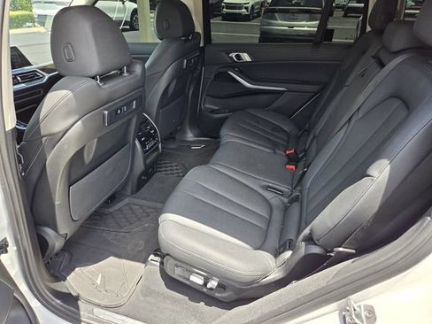 Used 2021 BMW X7 xDrive40i w/ Cold Weather Package AWD/4WD image 10