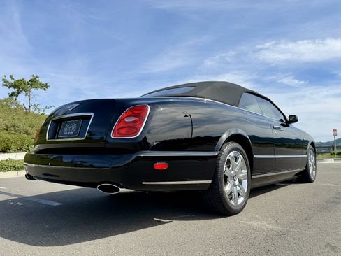 Used 2007 Bentley Azure image 24