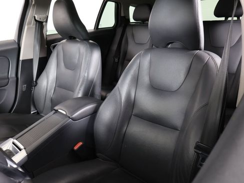 Used 2015 Volvo V60 T5 Premier image 11