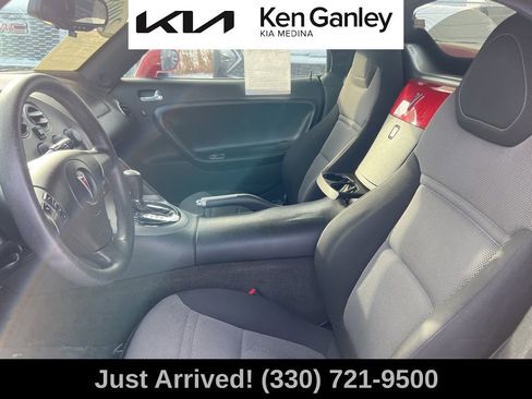 Used 2008 Pontiac Solstice Convertible w/ Preferred Package image 10
