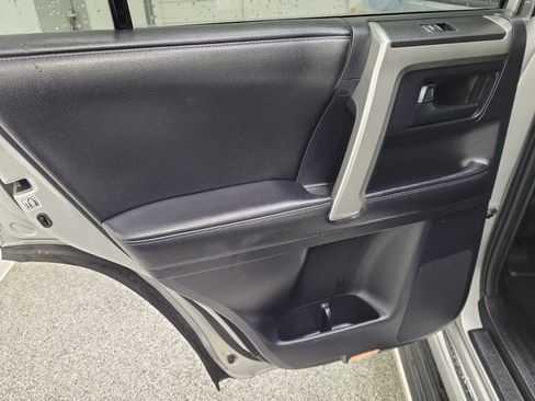 Used 2013 Toyota 4Runner Limited RWD image 9