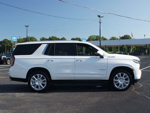 Used 2024 Chevrolet Tahoe High Country AWD/4WD image 21
