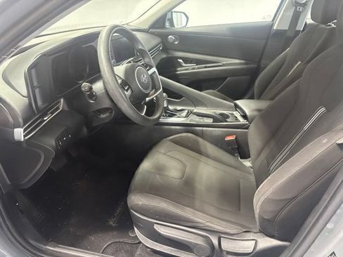 Used 2022 Hyundai Elantra SEL w/ Cargo Package FWD image 12
