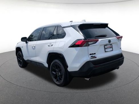 Used 2025 Toyota RAV4 LE FWD image 4