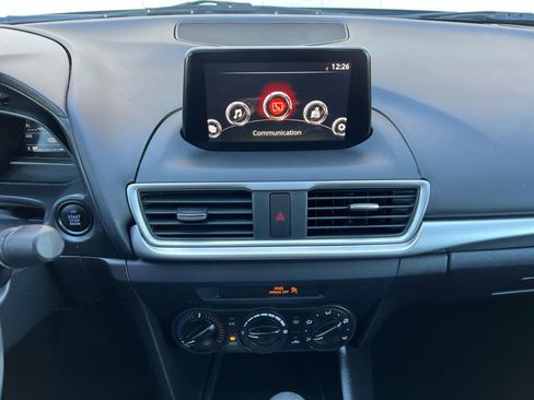 Used 2018 MAZDA MAZDA3 Sport image 33