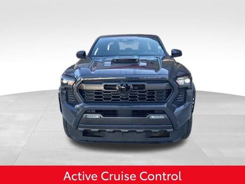 Used 2025 Toyota Tacoma TRD Sport image 14