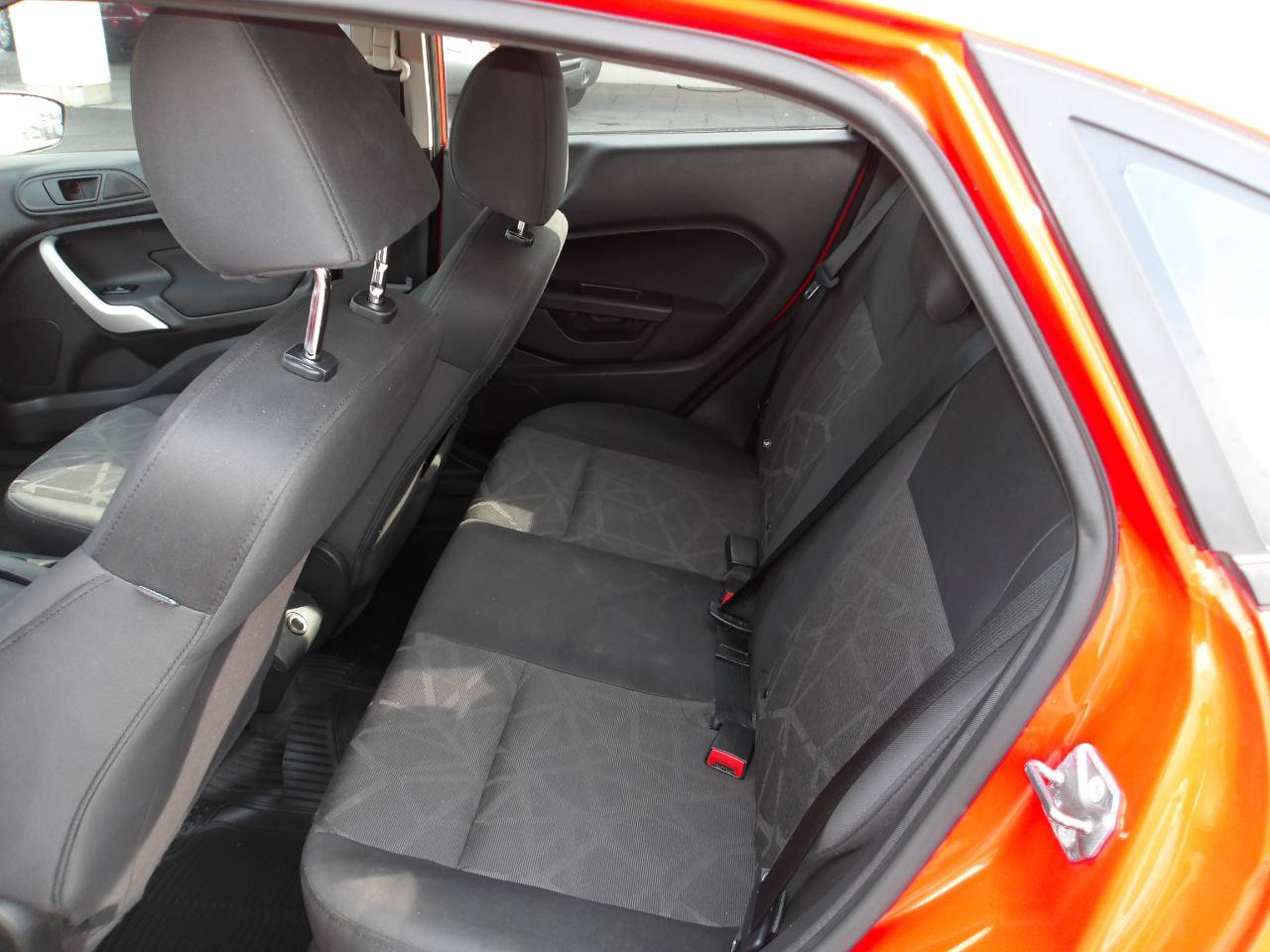 Used 2013 Ford Fiesta SE FWD image 10