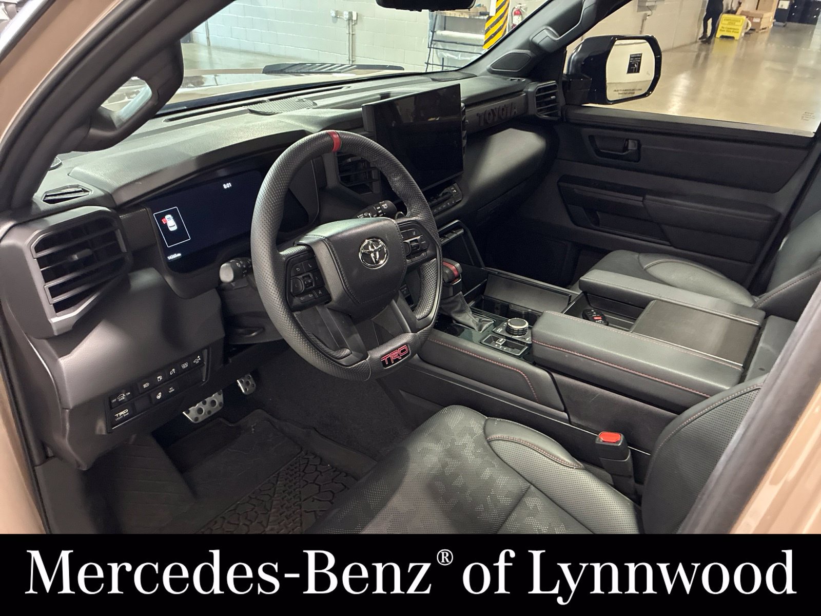 Used 2025 Toyota Sequoia TRD Pro AWD/4WD image 4