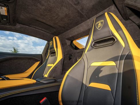 Used 2026 Lamborghini Temerario AWD/4WD image 24
