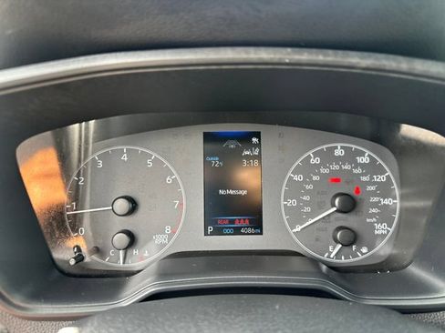 Used 2024 Toyota Corolla Cross LE w/ Moonroof Package AWD/4WD image 27