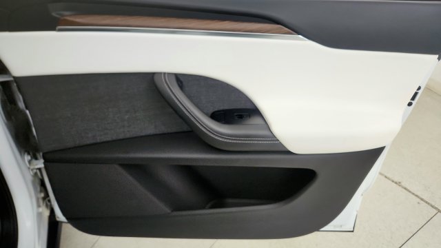 Used 2022 Tesla Model X AWD/4WD image 35