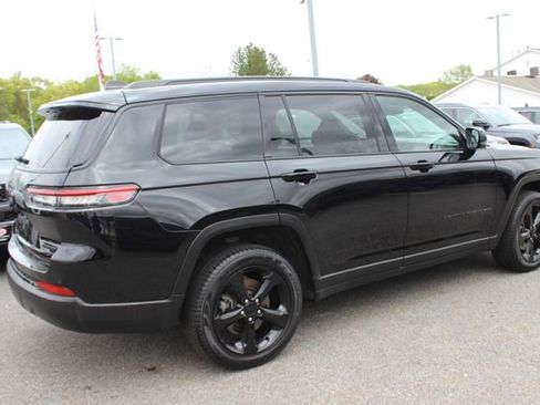 Used 2024 Jeep Grand Cherokee L Limited w/ Black Appearance Package AWD/4WD image 33