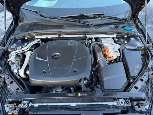 Certified 2024 Volvo S60 T8 Plus image 16