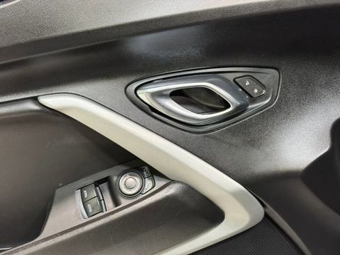 Used 2021 Chevrolet Camaro LT image 12