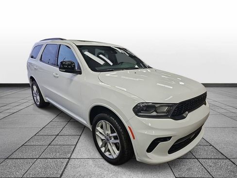 Used 2024 Dodge Durango GT image 3