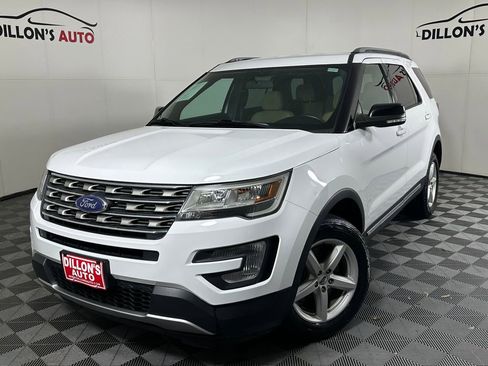 Used 2017 Ford Explorer XLT AWD/4WD image 1