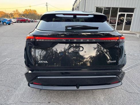 Used 2024 Nissan Ariya FWD image 8