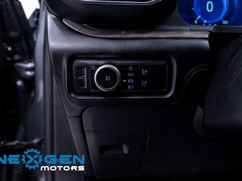 Used 2023 Ford Explorer Platinum w/ Technology Package image 20