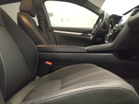 Used 2019 Honda Civic Sport image 21