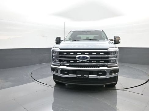 Used 2026 Ford F250 Lariat w/ FX4 Off-Road Package AWD/4WD image 3